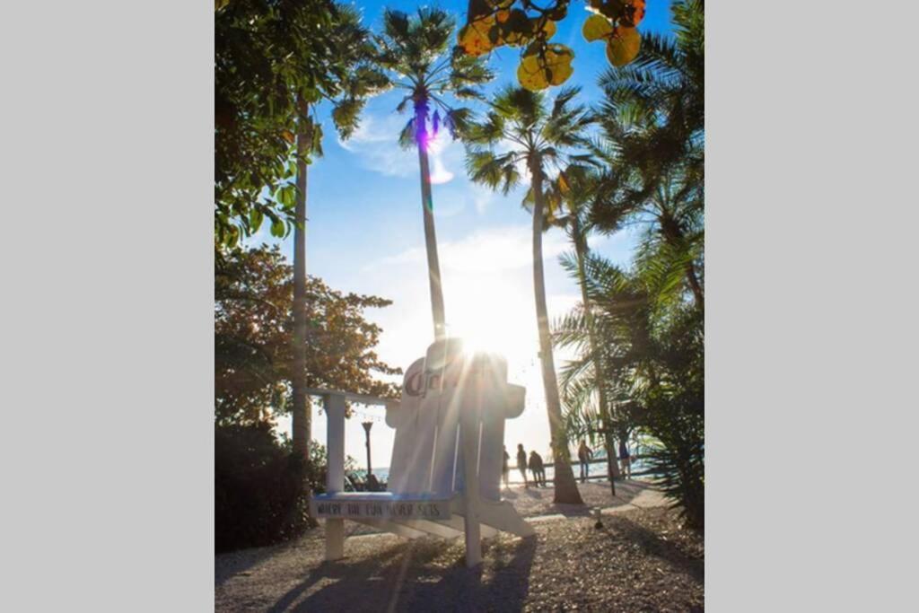 Sea Spray, Studio 114, Beach Steps Away! Pool+Wifi Ruskin Exterior foto